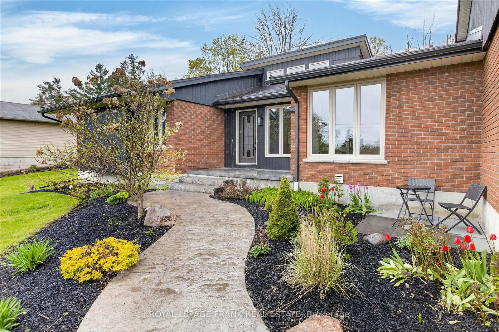 Property Photo:  892 Frank Hill Road  ON K9J 6X3 