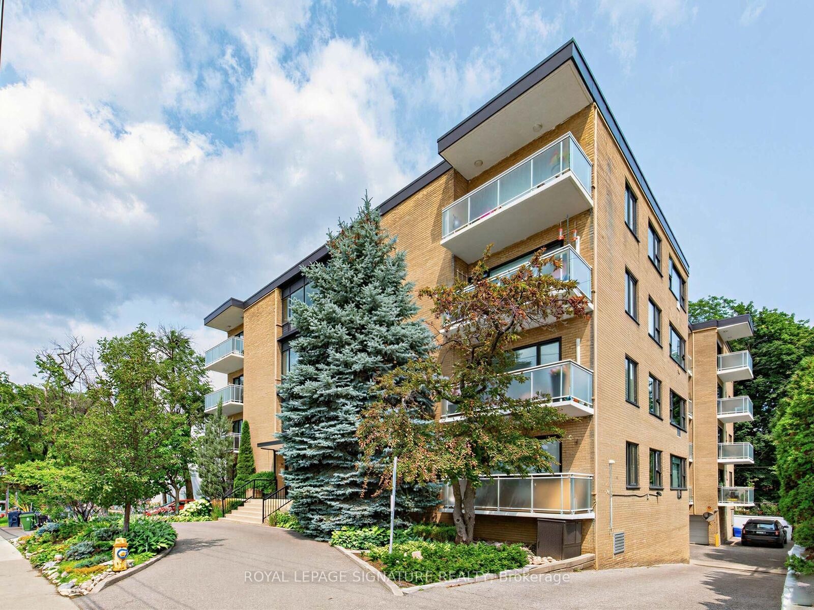 Property Photo:  1901 Bayview Avenue 106  ON M4G 3E4 