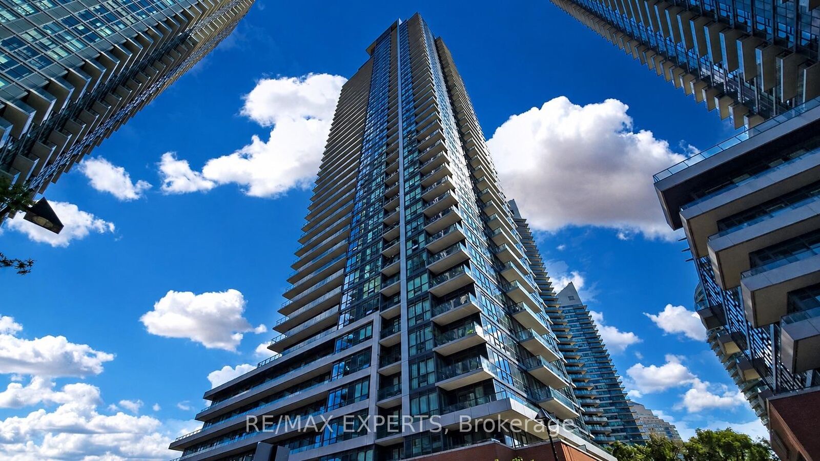 Property Photo:  2212 Lakeshore Boulevard W 615  ON M8V 0C2 