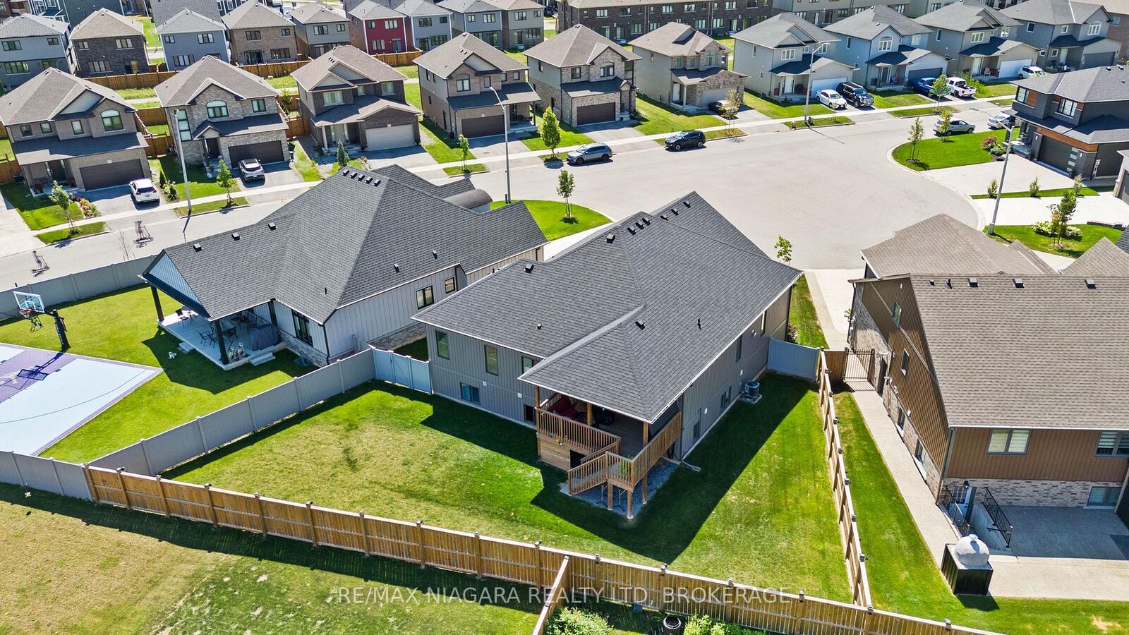 Property Photo: 3 Delicious Court ON L2V 0B8
