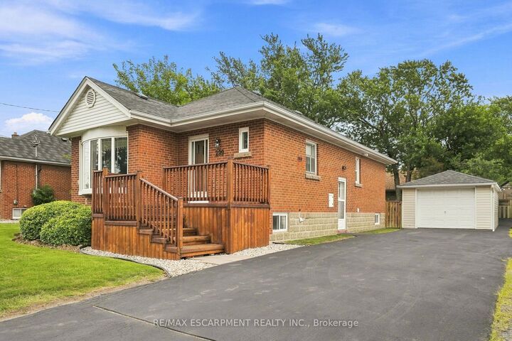 Property Photo: 299 West 5th Street ON L9C 3P2
