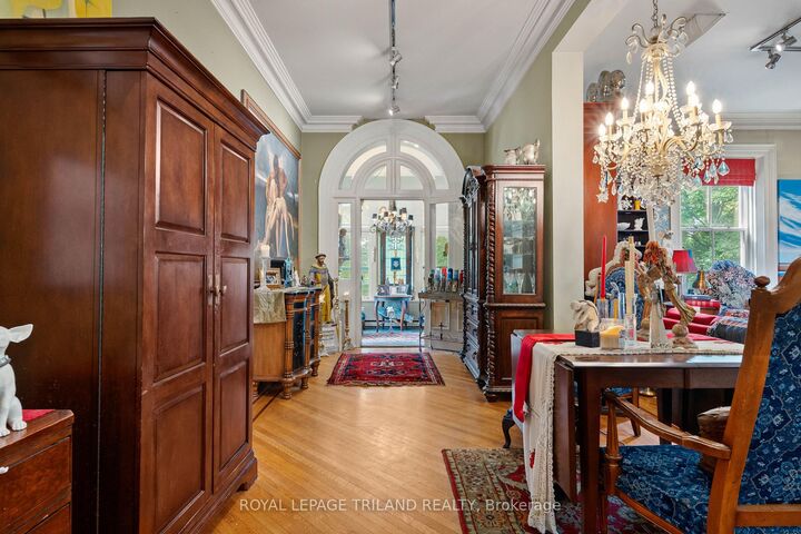 Property Photo: 90 Central Avenue 3 ON N6A 1M4