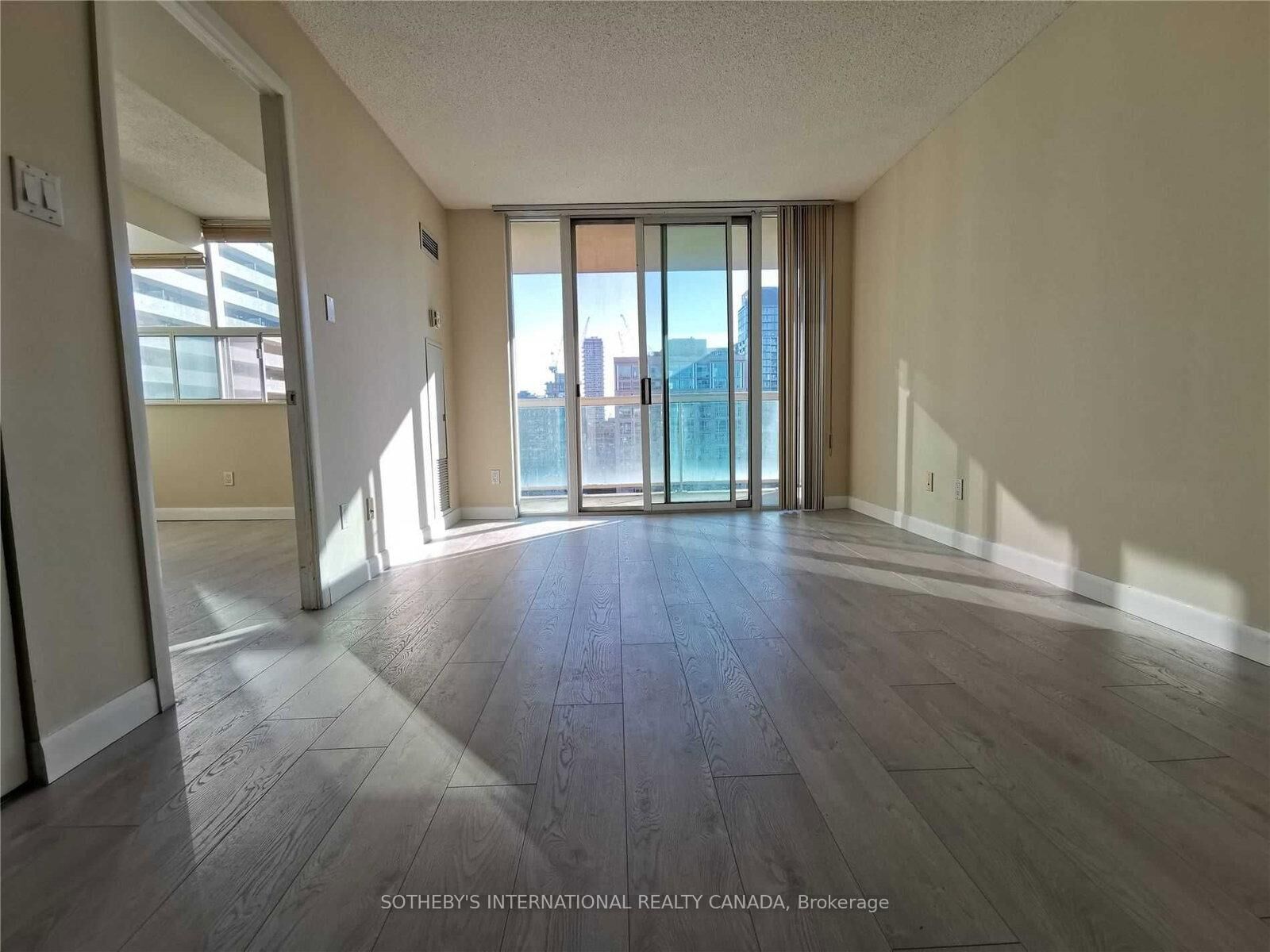 Property Photo:  313 Richmond Street E 1457  ON M5A 4S7 