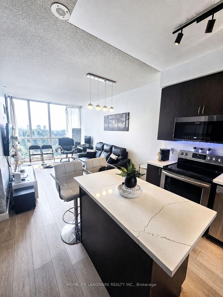 Property Photo: 223 Webb Drive 607 ON L5B 0E8