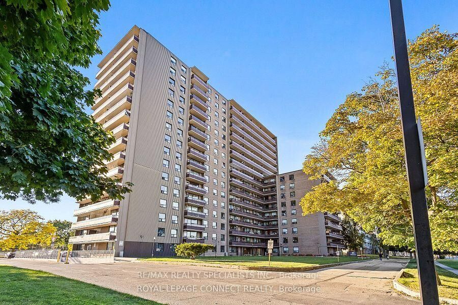 Property Photo:  180 Markham Road 1201  ON M1M 2Z9 