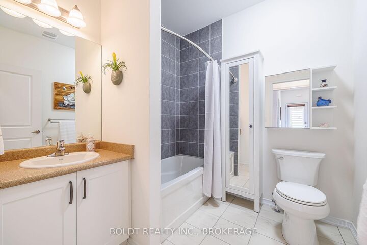 Property Photo: 35 Cosmopolitan Common ON L2M 0B8