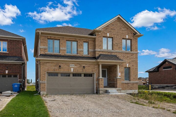 444 Vandusen Avenue — photo 1