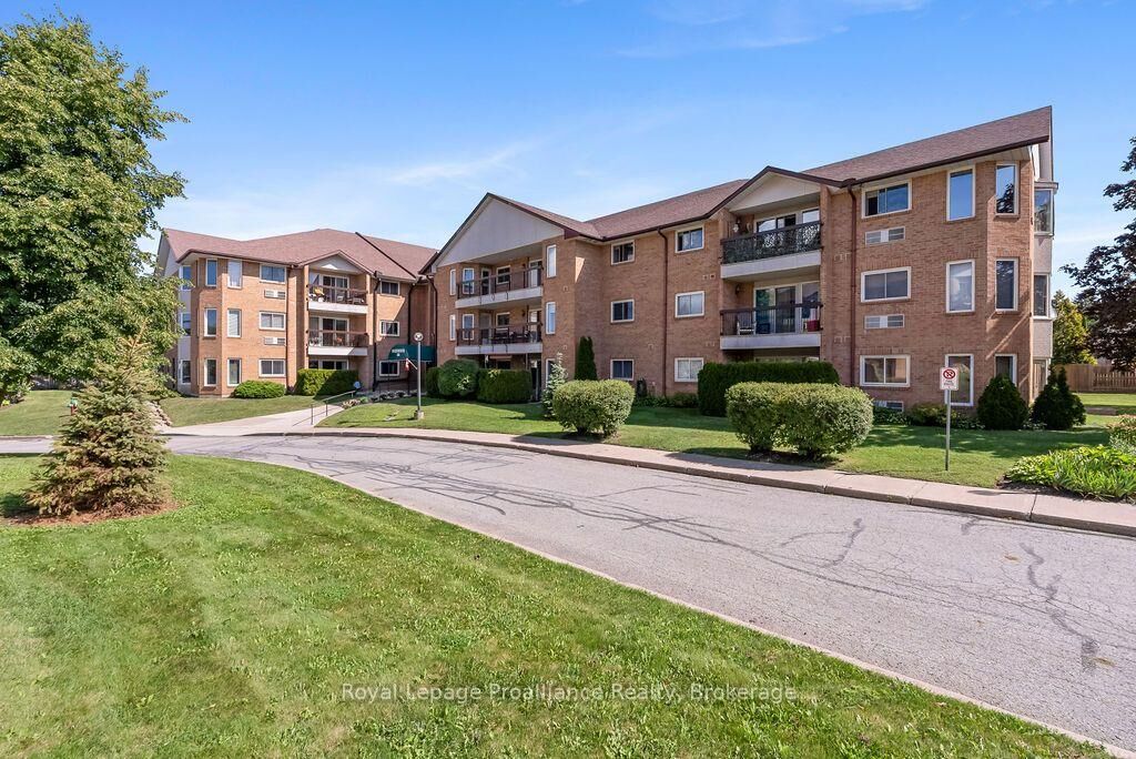 Property Photo: 54 Tripp Boulevard 208 ON K8V 5V1