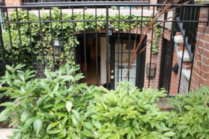 Property Photo:  82 Galley Avenue Lower L  ON M6R 1H1 