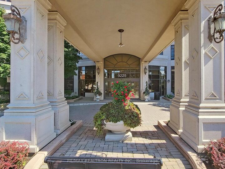 Property Photo: 9225 Jane Street 401 ON L6A 0J7