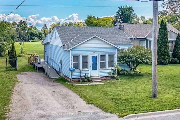 323 William Street — photo 1