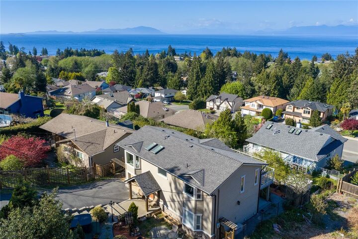 5170 Laguna Way — photo 1
