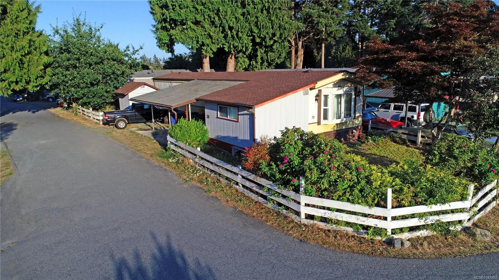 Property Photo:  971 Douglas Ave #30  BC V9R 6C1 