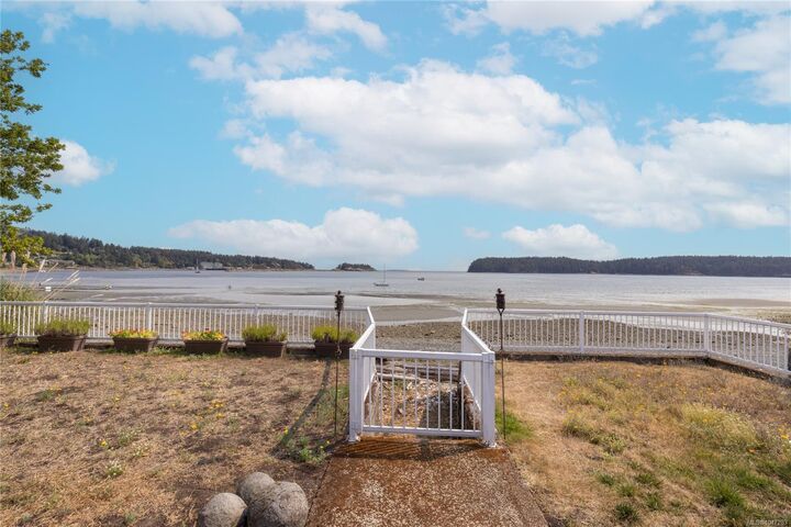 Property Photo: 2640 Randle Rd BC V9S 3X2