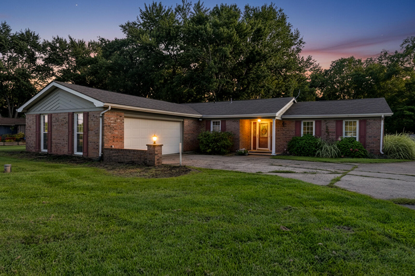 Property Photo: 4444 E State Route 41 OH 45373
