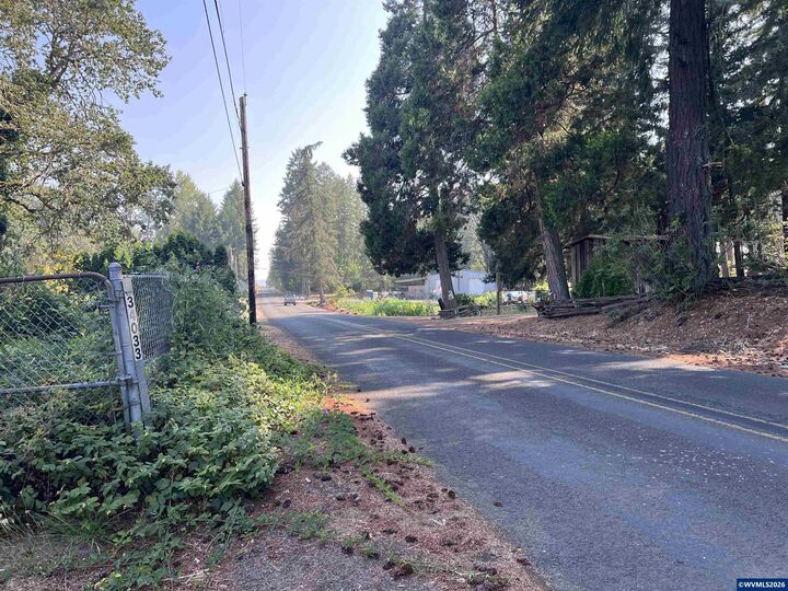 Property Photo:  34033 Totem Pole Rd  OR 97355 