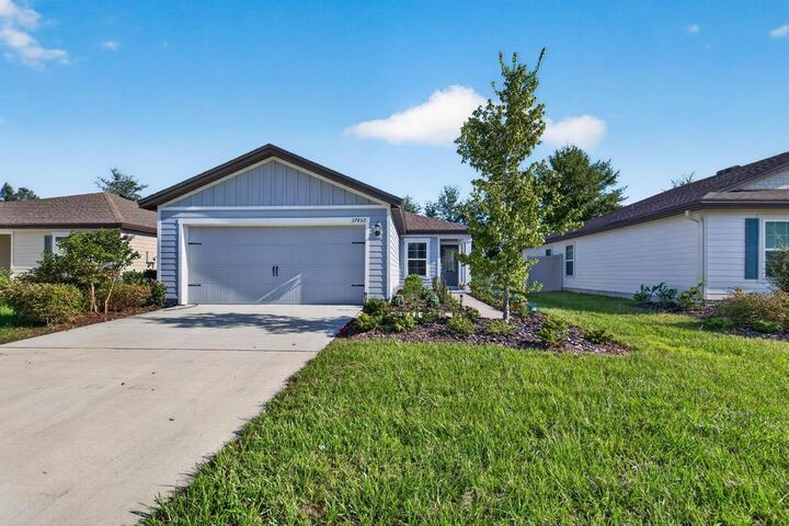 Property Photo: 37450 Whisper Way FL 32046