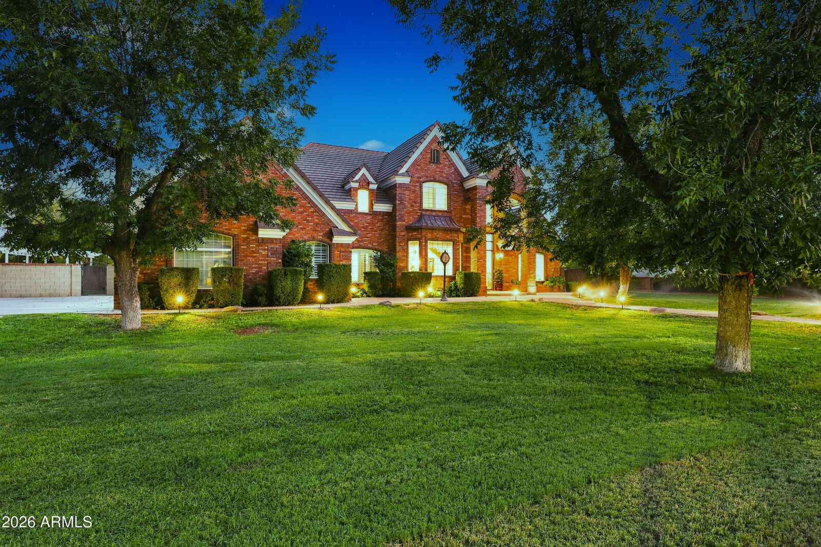 Property Photo:  15415 E Pickett Court  AZ 85298 