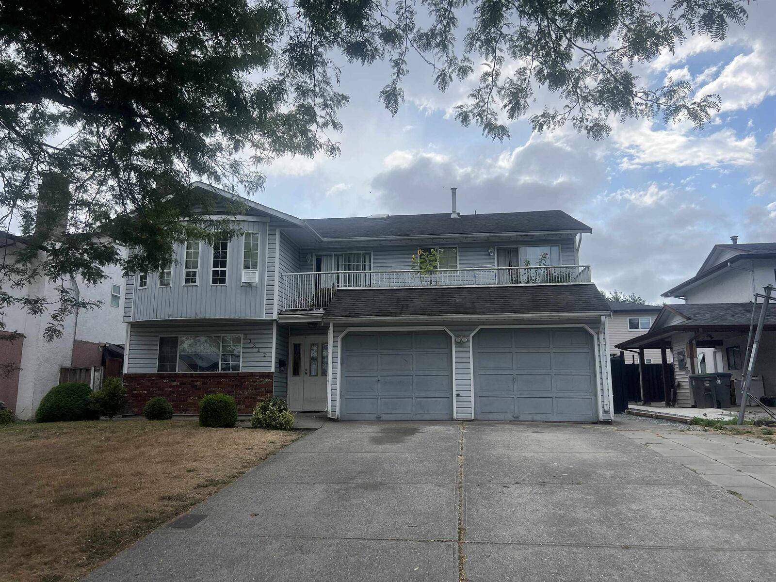 Photo de la propriété: 13342 79 Avenue BC V8W 8H4