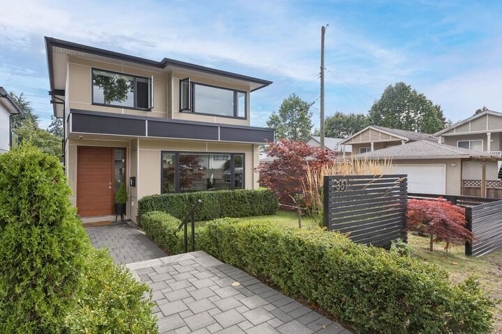 Property Photo: 351 W 21st Street BC V7M 1Z6