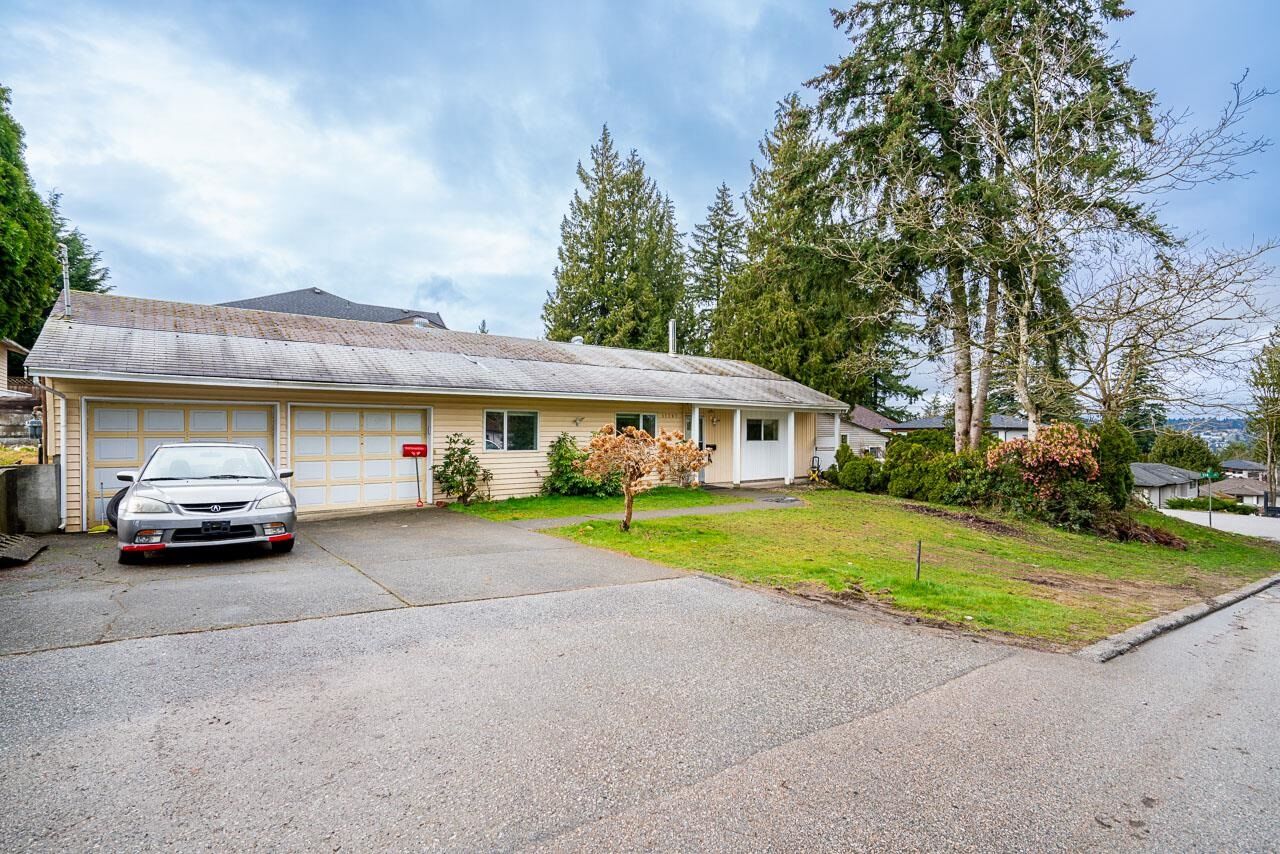 Property Photo: 11397 141A Street BC V3R 8Z1