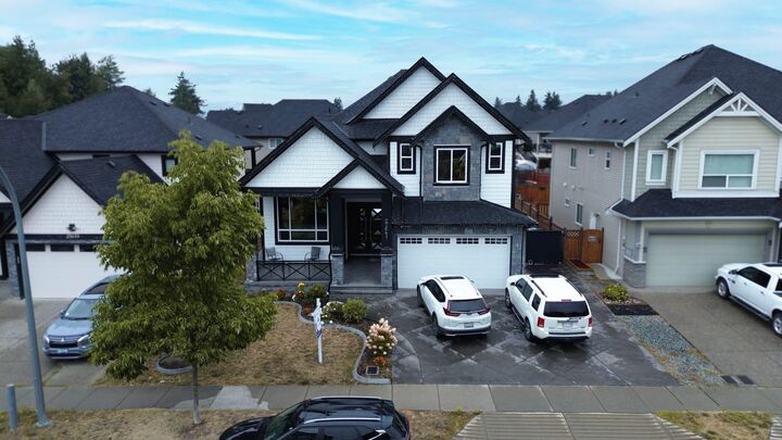 Property Photo: 27641 Lundeberg Avenue BC V4X 0B8