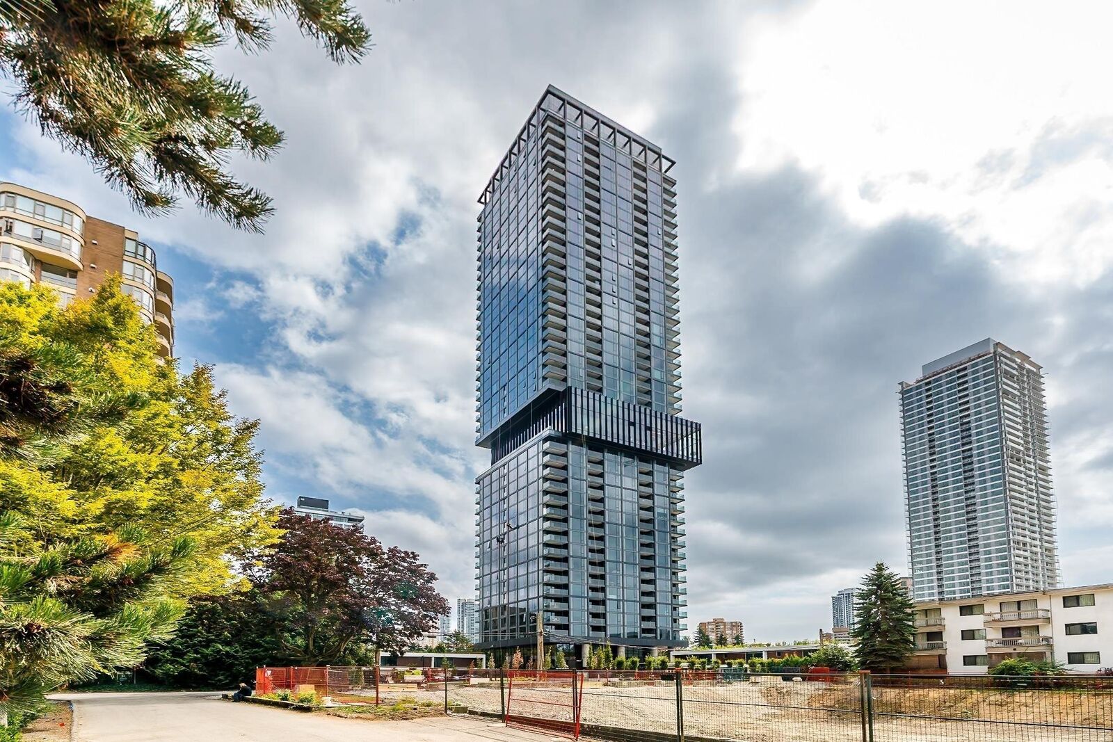 Property Photo: 5987 Wilson Avenue 2002 BC V5H 0L7
