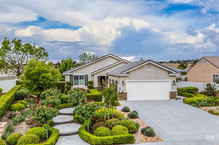 Property Photo: 13408 Limestone Falls Drive CA 93306