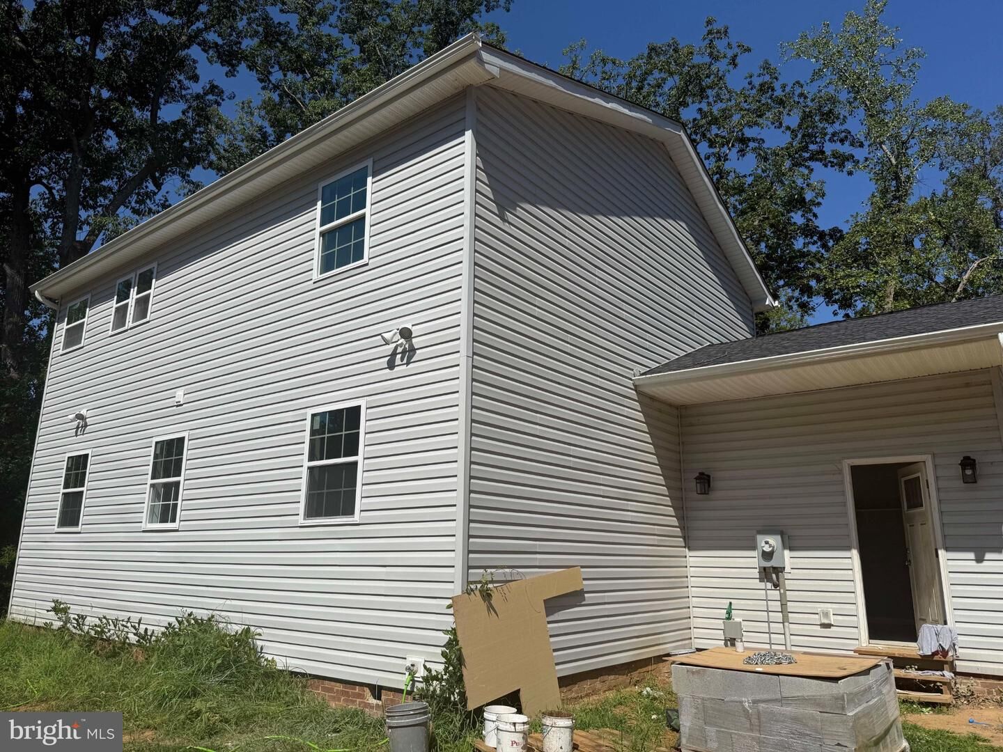 Property Photo: 3179 Oakmont Avenue VA 22172
