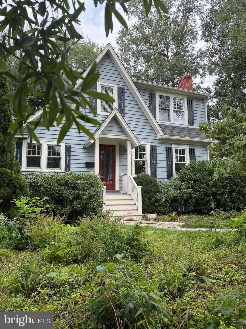 Property Photo: 2809 Holly Street VA 22305
