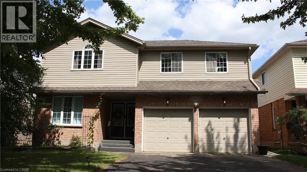 Property Photo: 225 Holbeach Crescent ON N2J 4Y7