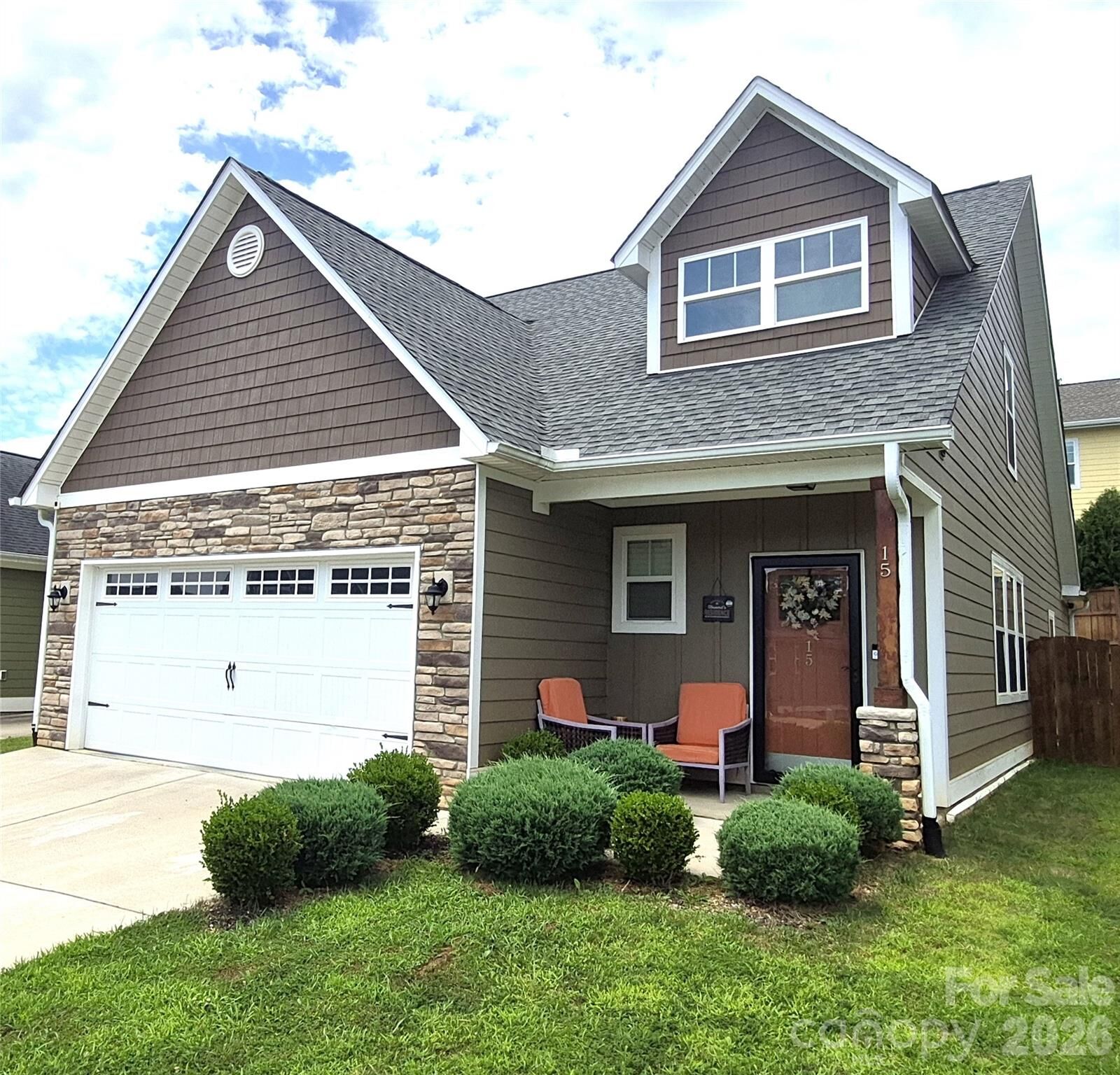 Property Photo:  15 Hyde Park Place  NC 28704 