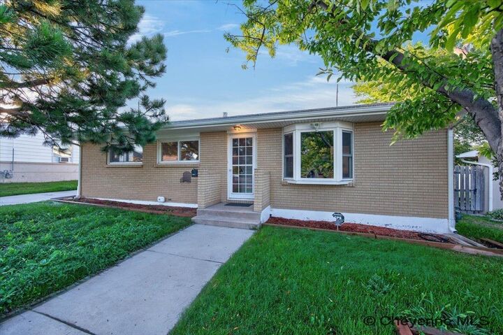 Property Photo: 651 Creighton St WY 82009