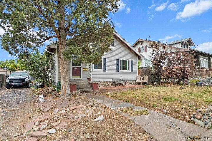 Property Photo:  1216 E 19th St  WY 82001 