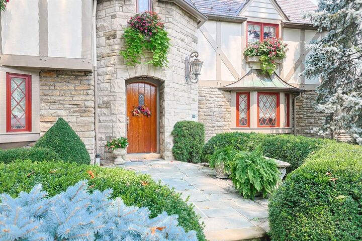 Property Photo:  402 W Cliff Lane  OH 45220 