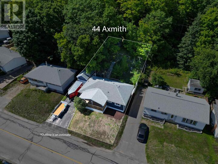 Property Photo: 44 Axmith Ave ON P5A 1B7