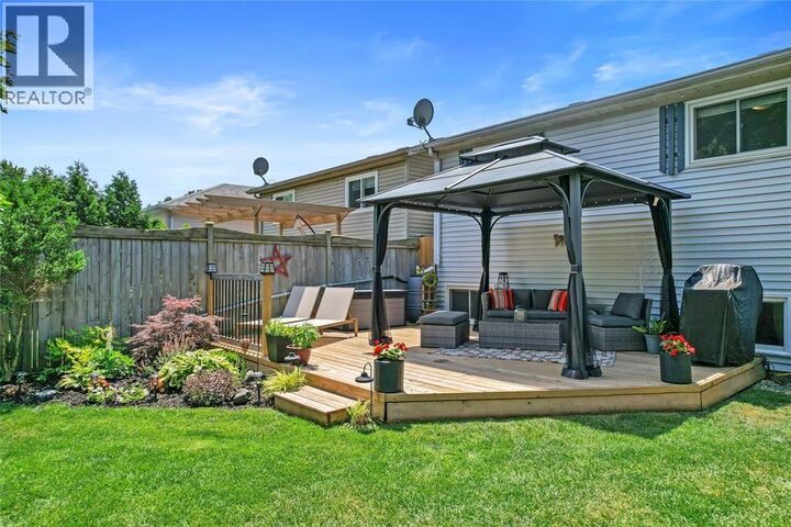Property Photo:  506 Chantel Court  ON N7S 6H7 