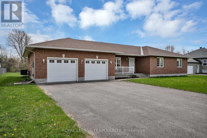 Property Photo:  6668 Tommary Drive  ON K4P 1G8 