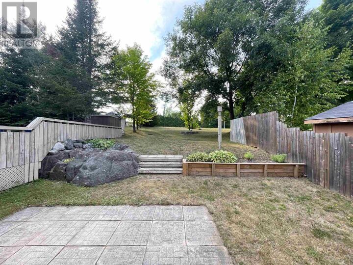 Property Photo: 79 Colwill Dr ON P5A 2Z9