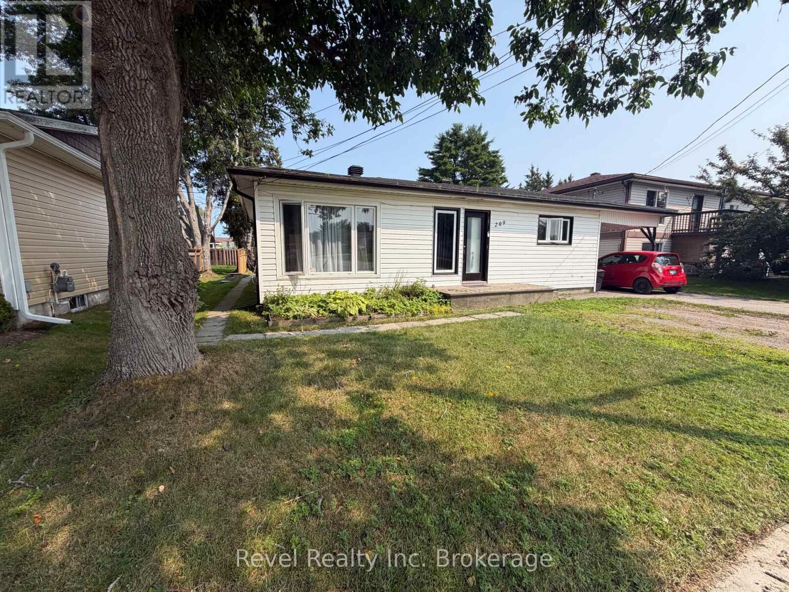 Property Photo:  209 Salter Street  ON P2B 3B5 