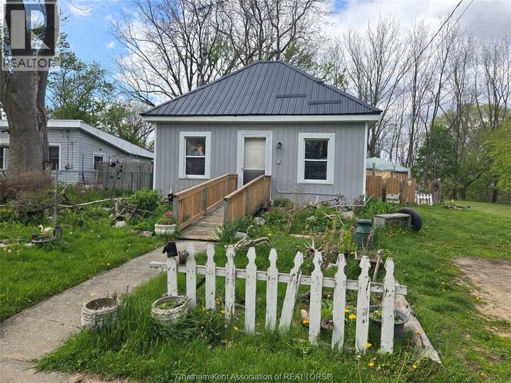 Property Photo:  249 King Street East  ON N7M 3N3 
