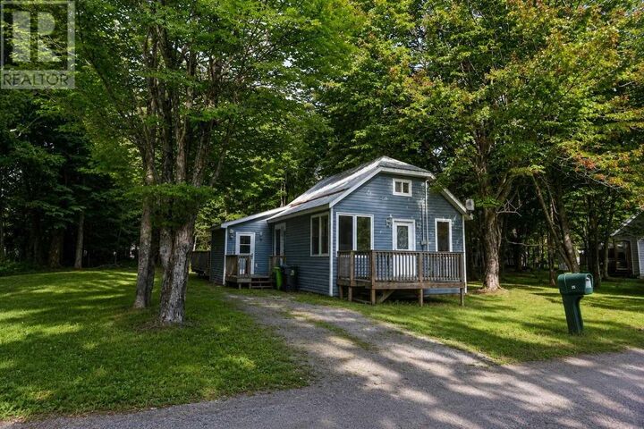 Property Photo:  25 Hess St  ON P6A 5K6 