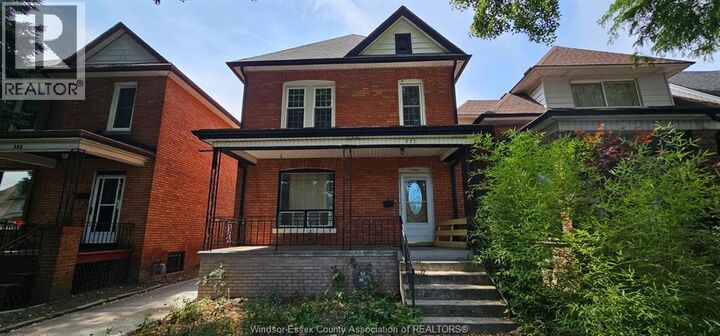 Property Photo:  693 Bruce Avenue Upper  ON N9A 4X3 