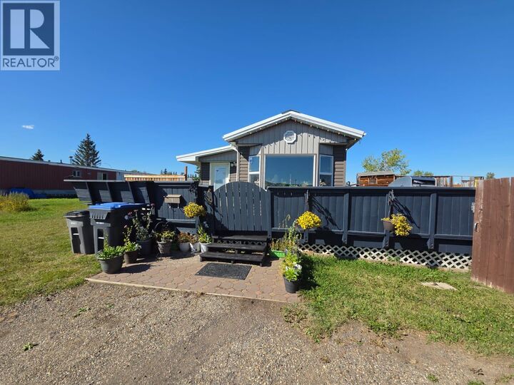 Property Photo: 1201 118 Avenue 1 BC V1G 4L2