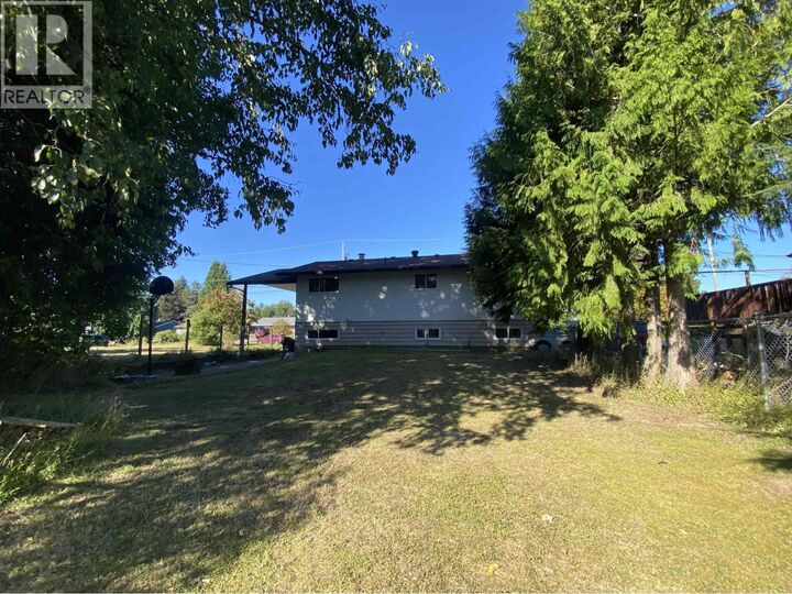 Property Photo: 2302 Evergreen Street BC V8G 2P8