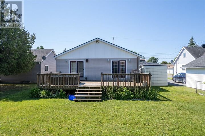 Property Photo: 468 Adelaide Street ON P5E 1K6
