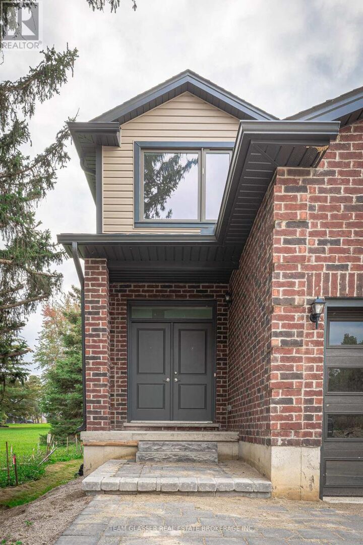 Property Photo:  3465 Oriole Circle East  ON N6N 1K6 