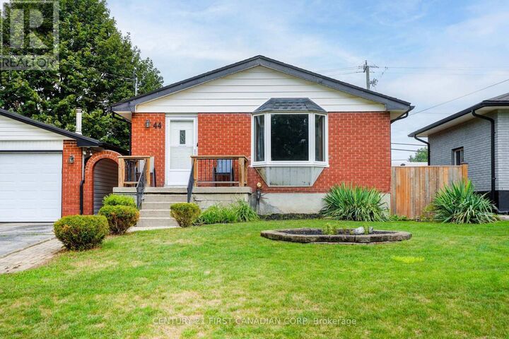 Property Photo: 44 Dale Drive ON N0L 1G2