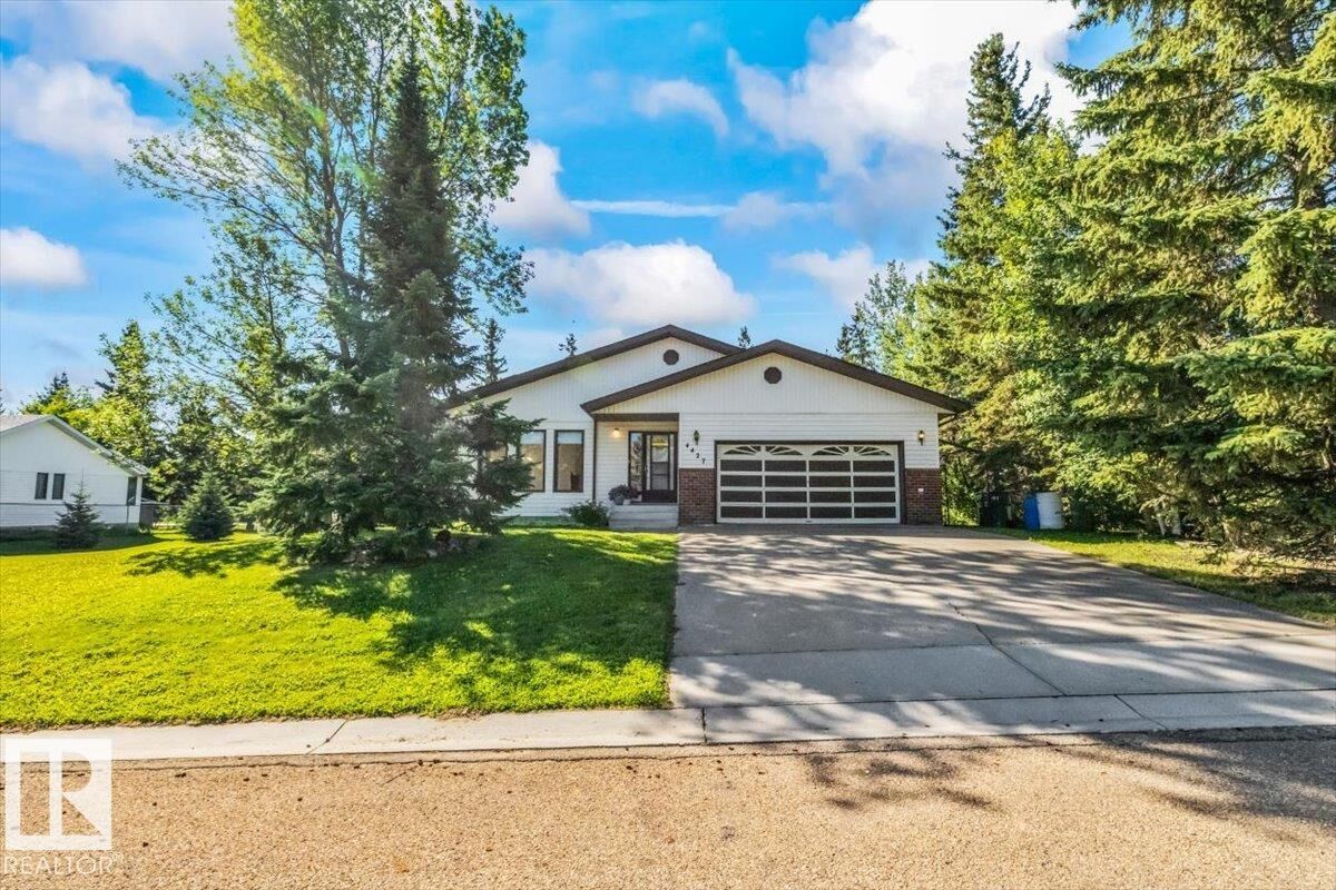 Property Photo:  4427 Payne Avenue  AB T0E 1V0 