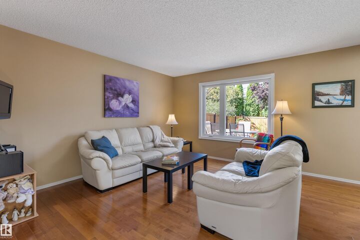 Property Photo: 118 Naples Way AB T8N 7E4